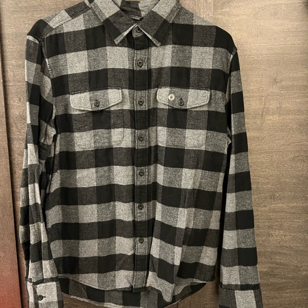 American Eagle Charcoal Checkered Flannel Shirt